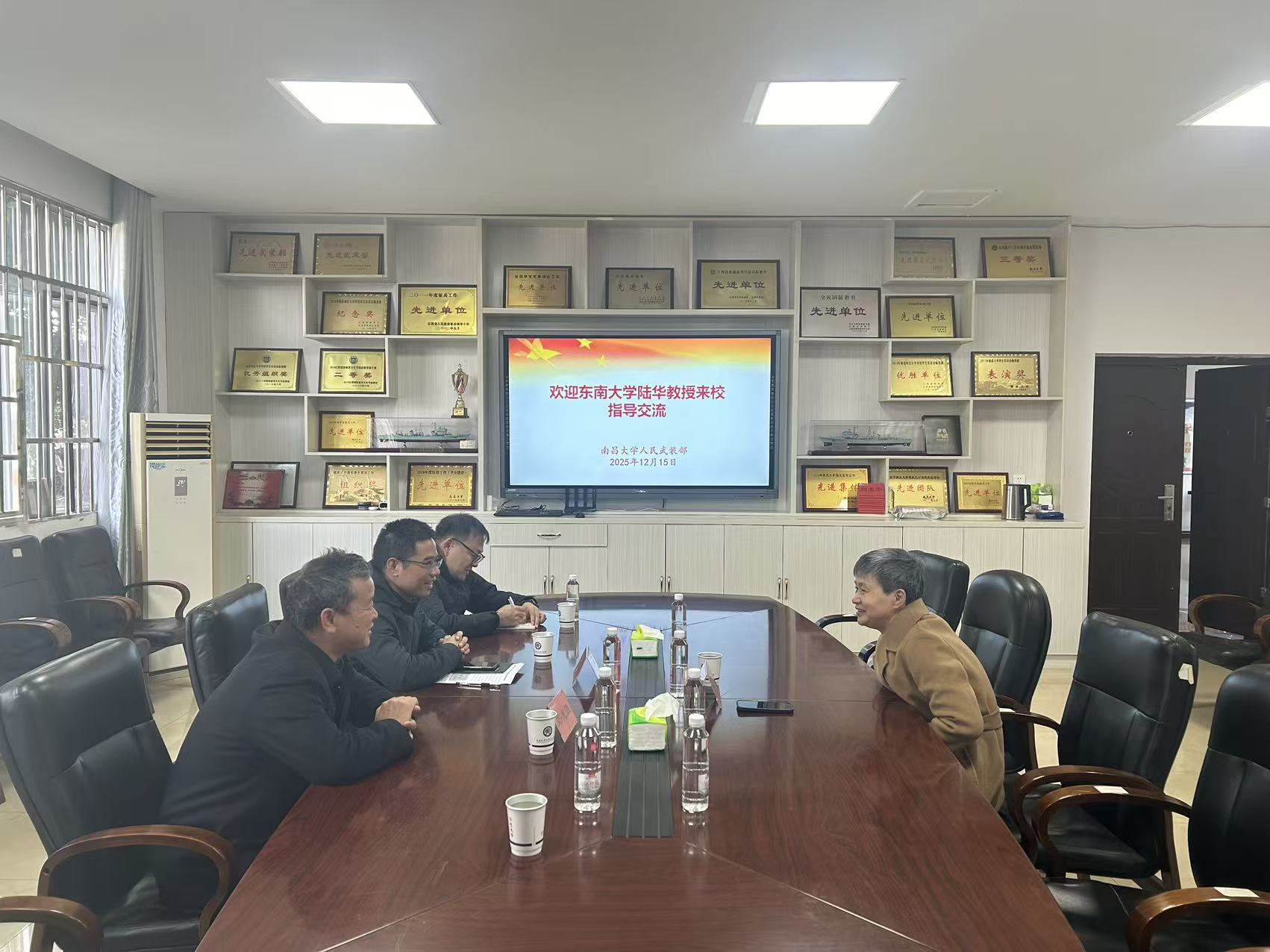 b433579106594706bec69ecd1b234a36.jpg b433579106594706bec69ecd1b234a36.jpg